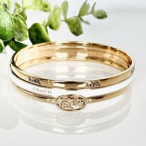 SOLD! Coach Horse And Carriage Bangle Set NWT